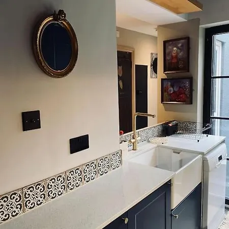 Spacious Boutique Bristol