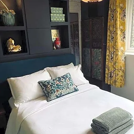 Spacious Boutique Bristol