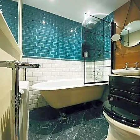 Spacious Boutique *