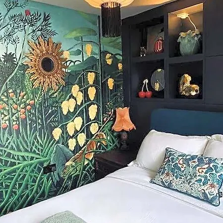 Spacious Boutique * Bristol
