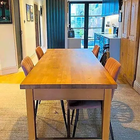 Apartment Spacious Boutique Bristol