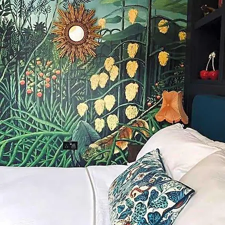 Spacious Boutique Bristol