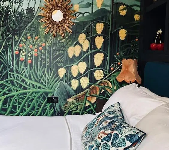 Spacious Boutique Apartment *