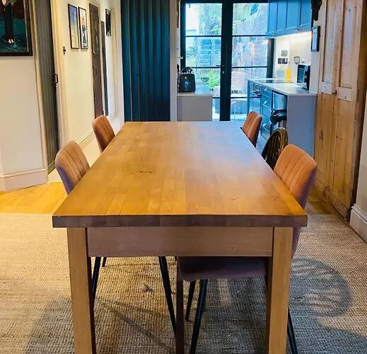 Spacious Boutique Apartment Bristol