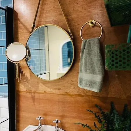 Spacious Boutique Bristol